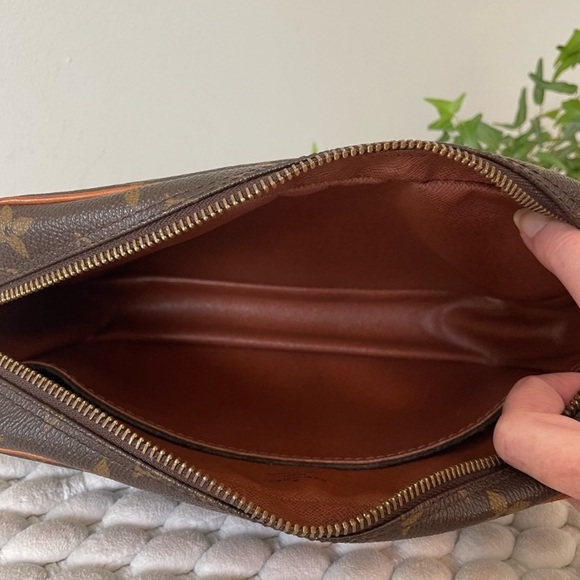 👜 Louis Vuitton Compiegne 23 Clutch.👜 - Picture 12 of 14